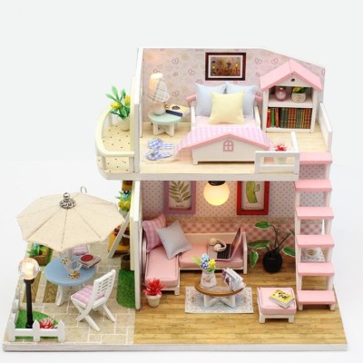  Maison de poupée en bois  avec dortoir à assembler LED